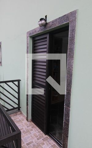 Casa à venda com 310m², 3 quartos e 6 vagasQuarto 1 - Varanda