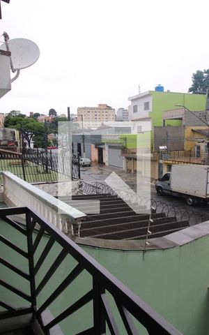 Casa à venda com 310m², 3 quartos e 6 vagasQuarto 2 - varanda