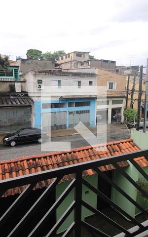 Casa à venda com 310m², 3 quartos e 6 vagasQuarto 2 - varanda