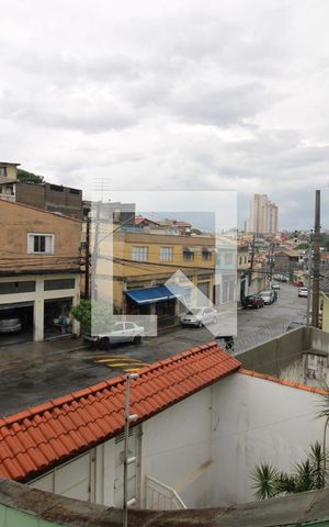 Casa à venda com 310m², 3 quartos e 6 vagasQuarto 1 - Varanda