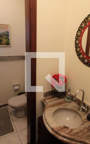 Casa à venda com 310m², 3 quartos e 6 vagasLavabo