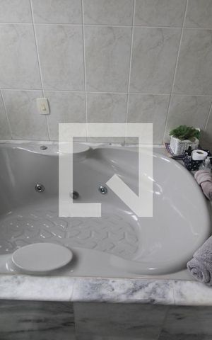 Casa à venda com 310m², 3 quartos e 6 vagasQuarto 3 - Banheiro