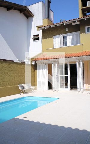 Casa à venda com 280m², 3 quartos e 4 vagasÁrea externa