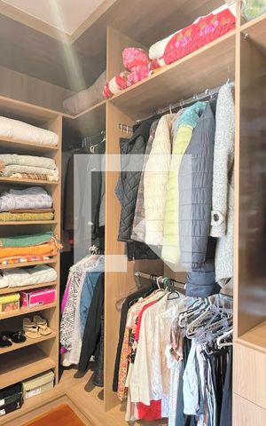 Casa à venda com 280m², 3 quartos e 4 vagas Casa à venda com 280m², 3 quartos e 4 vagasSuíte 3 - Closet