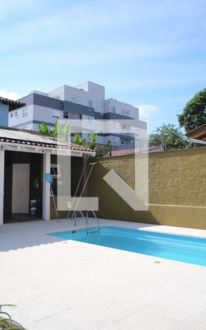 Casa à venda com 280m², 3 quartos e 4 vagasÁrea externa