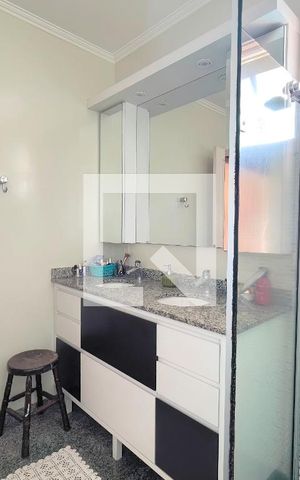 Casa à venda com 280m², 3 quartos e 4 vagas Casa à venda com 280m², 3 quartos e 4 vagasBanheiro da Suíte 3
