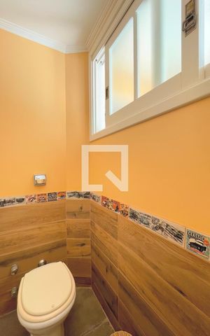 Casa à venda com 280m², 3 quartos e 4 vagas Casa à venda com 280m², 3 quartos e 4 vagasLavabo
