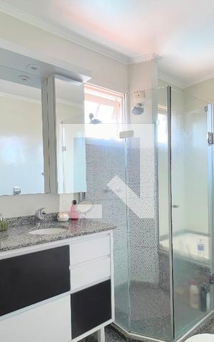 Casa à venda com 280m², 3 quartos e 4 vagas Casa à venda com 280m², 3 quartos e 4 vagasBanheiro da Suíte 3