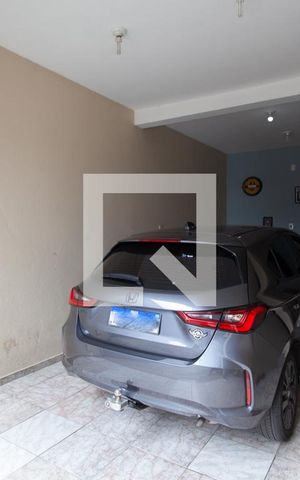 Casa à venda com 345m², 5 quartos e 5 vagas Casa à venda com 345m², 5 quartos e 5 vagasGaragem