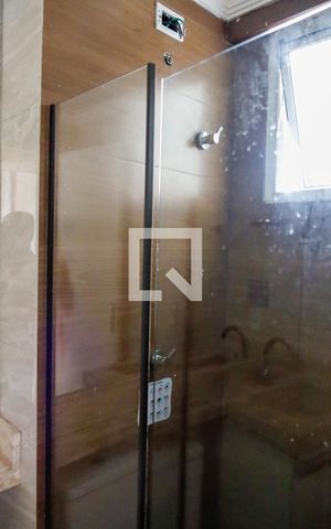 Apartamento à venda com 60m², 2 quartos e 1 vaga Apartamento à venda com 60m², 2 quartos e 1 vagaBanheiro