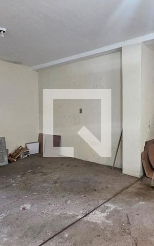 Casa à venda com 350m², 6 quartos e 2 vagas Casa à venda com 350m², 6 quartos e 2 vagasGaragem