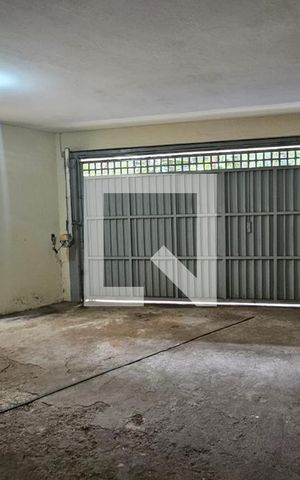 Casa à venda com 350m², 6 quartos e 2 vagas Casa à venda com 350m², 6 quartos e 2 vagasGaragem