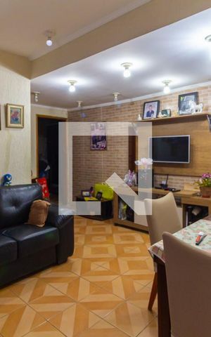 Casa à venda com 363m², 2 quartos e 2 vagas Casa à venda com 363m², 2 quartos e 2 vagasSala Casa 1