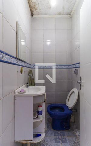 Casa à venda com 363m², 2 quartos e 2 vagas Casa à venda com 363m², 2 quartos e 2 vagasLavabo Casa 2