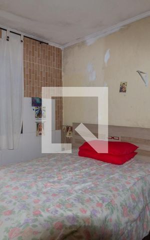 Casa à venda com 363m², 2 quartos e 2 vagas Casa à venda com 363m², 2 quartos e 2 vagasQuarto 2 Casa 1