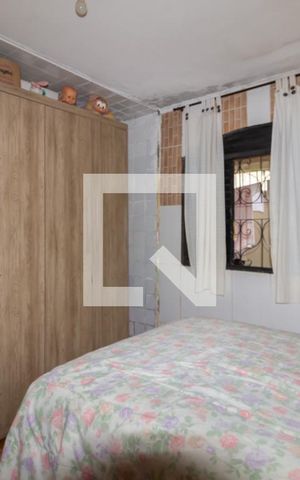 Casa à venda com 363m², 2 quartos e 2 vagas Casa à venda com 363m², 2 quartos e 2 vagasQuarto 2 Casa 1