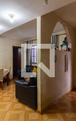 Casa à venda com 363m², 2 quartos e 2 vagas Casa à venda com 363m², 2 quartos e 2 vagasSala Casa 1