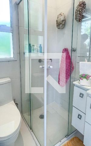 Apartamento para alugar com 102m², 2 quartos e 2 vagas Apartamento para alugar com 102m², 2 quartos e 2 vagasBanheiro da Suíte