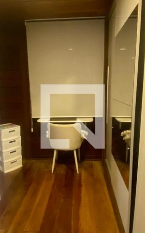 Casa à venda com 490m², 4 quartos e 3 vagas Casa à venda com 490m², 4 quartos e 3 vagasQuarto Suíte 1
