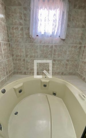 Casa à venda com 490m², 4 quartos e 3 vagas Casa à venda com 490m², 4 quartos e 3 vagasQuarto Suíte 2