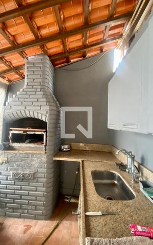 Casa à venda com 490m², 4 quartos e 3 vagas Casa à venda com 490m², 4 quartos e 3 vagasChurrasqueira