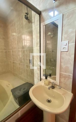 Casa à venda com 490m², 4 quartos e 3 vagas Casa à venda com 490m², 4 quartos e 3 vagasQuarto Suíte 2
