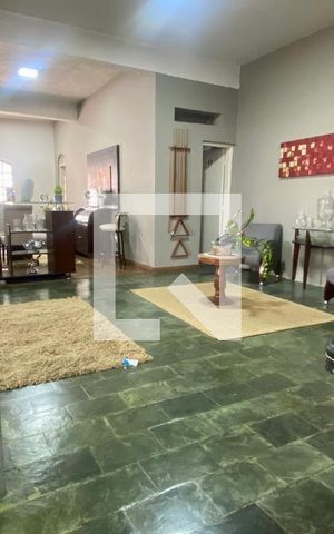 Casa à venda com 490m², 4 quartos e 3 vagas Casa à venda com 490m², 4 quartos e 3 vagasSala 2