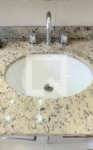 Apartamento para alugar com 82m², 3 quartos e 3 vagas Apartamento para alugar com 82m², 3 quartos e 3 vagasBanheiro da Suíte