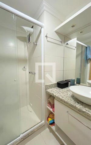 Apartamento para alugar com 82m², 3 quartos e 3 vagas Apartamento para alugar com 82m², 3 quartos e 3 vagasBanheiro