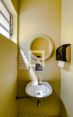 Casa à venda com 600m², 8 quartos e 15 vagasBanheiro 3