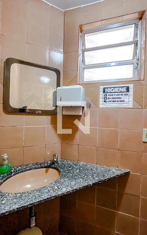 Casa à venda com 600m², 8 quartos e 15 vagasBanheiro 4