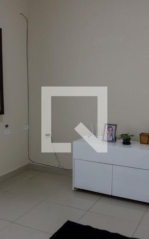 Casa à venda com 226m², 2 quartos e 2 vagas Casa à venda com 226m², 2 quartos e 2 vagassala