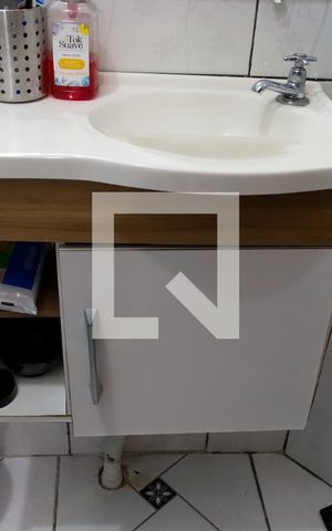 Casa à venda com 226m², 2 quartos e 2 vagas Casa à venda com 226m², 2 quartos e 2 vagasBanheiro