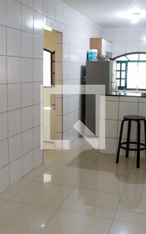 Casa à venda com 226m², 2 quartos e 2 vagas Casa à venda com 226m², 2 quartos e 2 vagasCozinha