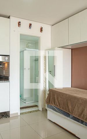 Studio para alugar com 28m², 1 quarto e sem vaga Studio para alugar com 28m², 1 quarto e sem vagaSala/Quarto