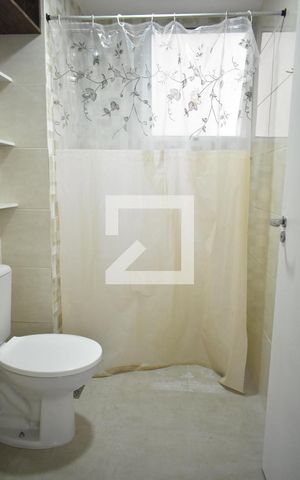 Apartamento para alugar com 60m², 2 quartos e sem vagaBanheiro
