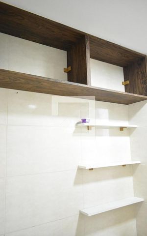 Apartamento para alugar com 60m², 2 quartos e sem vagaDetalhe do banheiro