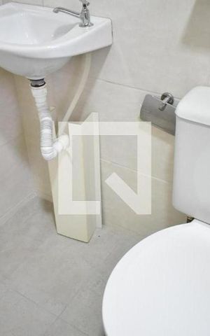 Apartamento para alugar com 60m², 2 quartos e sem vagaBanheiro