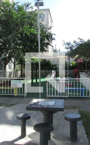 Apartamento para alugar com 60m², 2 quartos e sem vagaÁrea comum - Playground