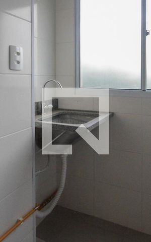 Apartamento à venda com 43m², 2 quartos e 1 vaga Apartamento à venda com 43m², 2 quartos e 1 vagaÁrea de Serviço