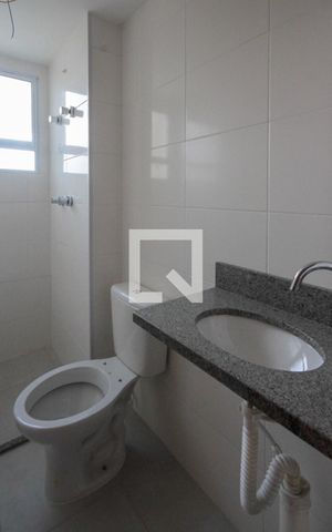Apartamento à venda com 43m², 2 quartos e 1 vaga Apartamento à venda com 43m², 2 quartos e 1 vagaBanheiro