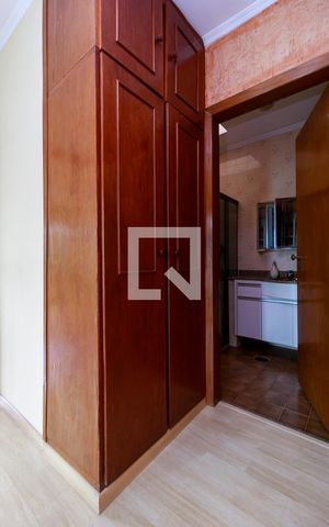 Casa à venda com 243m², 4 quartos e 5 vagas Casa à venda com 243m², 4 quartos e 5 vagasAnte sala dos Quartos