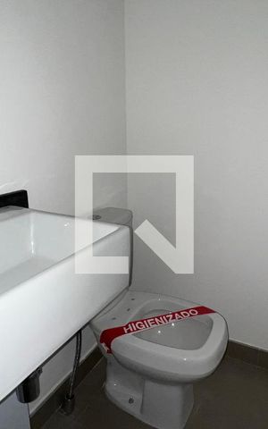 Studio para alugar com 27m², 1 quarto e sem vaga Studio para alugar com 27m², 1 quarto e sem vagaBanheiro