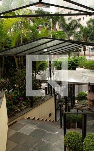Studio à venda com 29m², 1 quarto e 1 vaga Studio à venda com 29m², 1 quarto e 1 vagaÁrea comum - Portaria