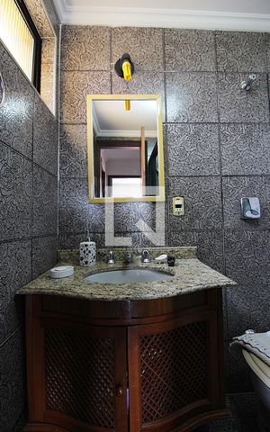 Apartamento à venda com 180m², 3 quartos e 4 vagasBanheiro Social