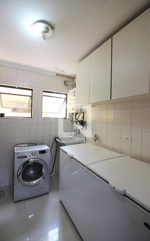 Apartamento à venda com 180m², 3 quartos e 4 vagasÁrea de Serviço