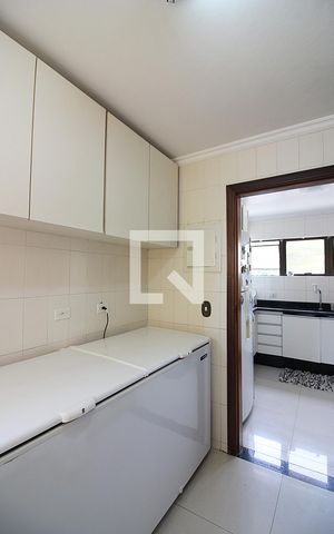Apartamento à venda com 180m², 3 quartos e 4 vagasÁrea de Serviço