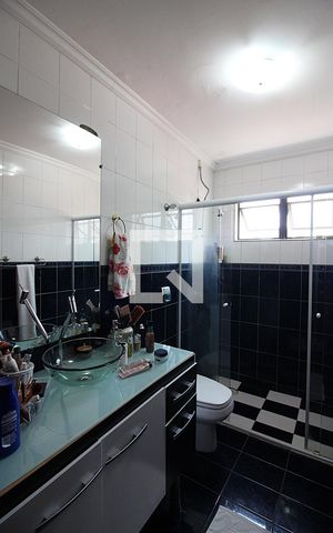 Apartamento à venda com 180m², 3 quartos e 4 vagasQuarto 2 - Suíte Banheiro