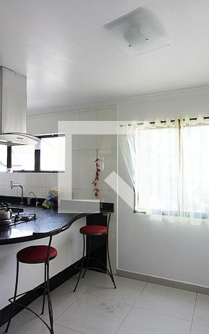 Apartamento à venda com 180m², 3 quartos e 4 vagasCopa e Cozinha