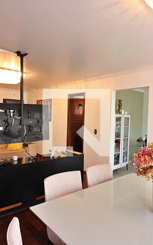 Apartamento à venda com 180m², 3 quartos e 4 vagasSala